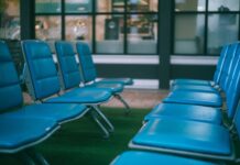 Jak naprawić krzesło z rattanu? Jak naprawić krzesło z rattanu?