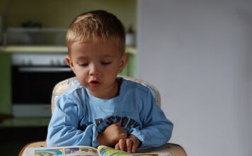 Jakie krzesełko i stolik dla rocznego dziecka?