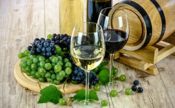 Ile razy zlewać wino?