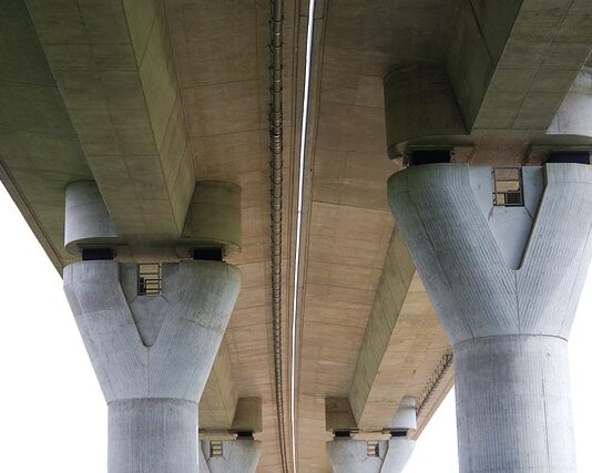 Co wychodzi taniej fundament czy płyta?