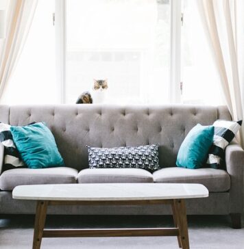 Co to znaczy po polsku sofa?