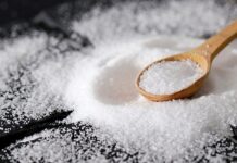 Dlaczego warto Wsypać sól do zlewu?