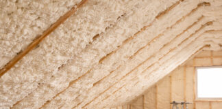 Jak działa izolacja pianą PUR latem
