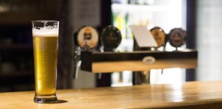 Najczęstsze błędy przy wyborze mebli do restauracji i kawiarni